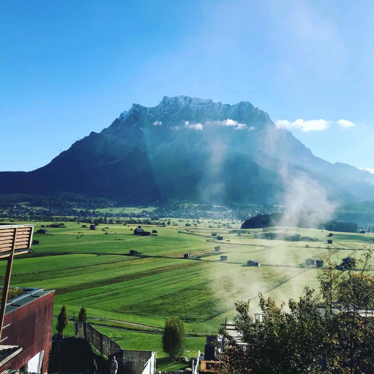 Your holiday in the Zugspitze and its region.